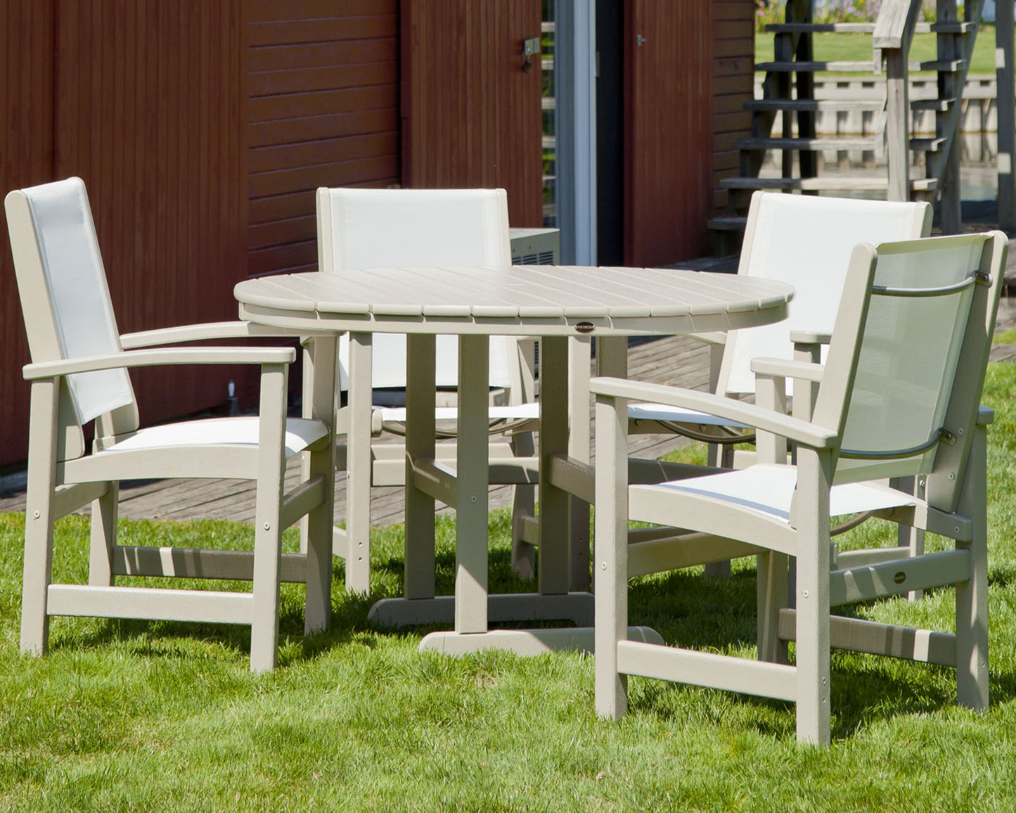 Polywood 48" Round Dining Table