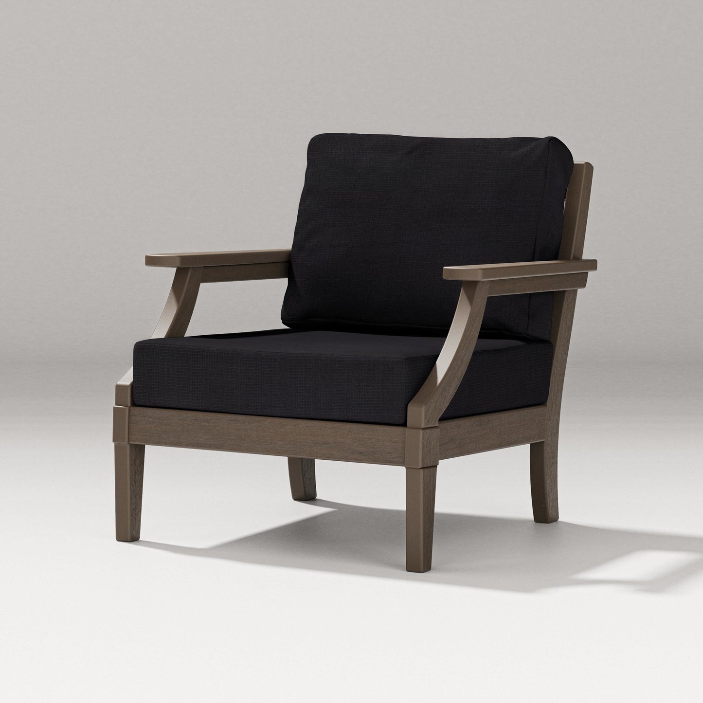 Estate Lounge Chair