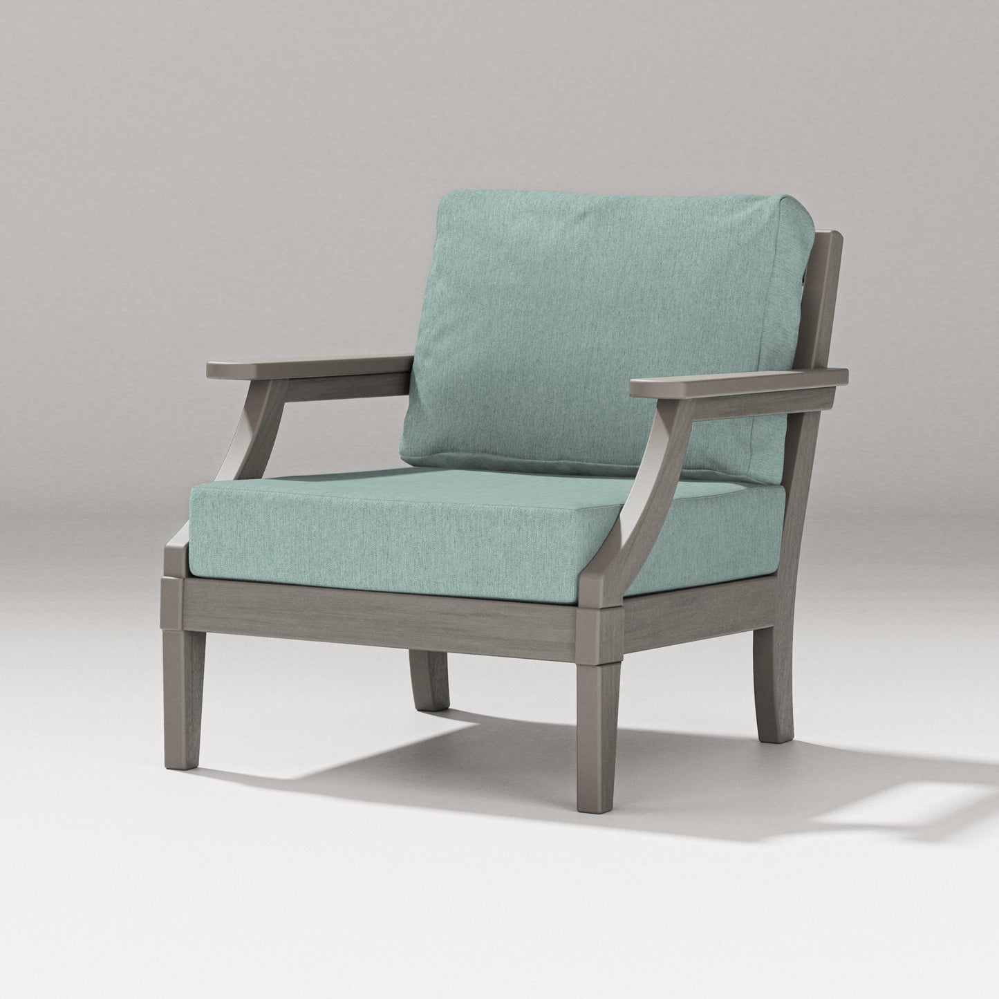 Estate Lounge Chair