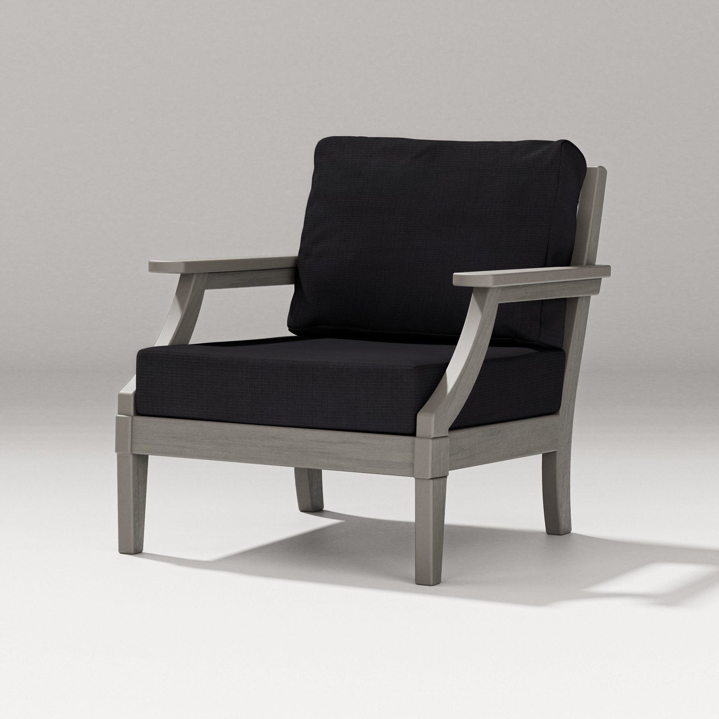 Estate Lounge Chair